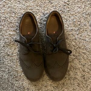 Women’s 8M Clarks oxfords